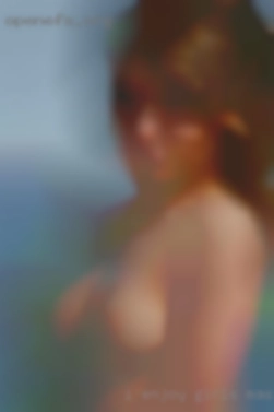 I enjoy girls massage a stimulating conversation.